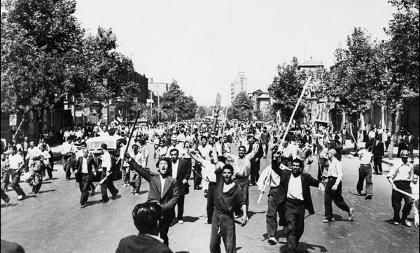 Беспорядки во время государственного переворота в Иране в августе 1953 Беспорядки во время государственного переворота в Иране в августе 1953