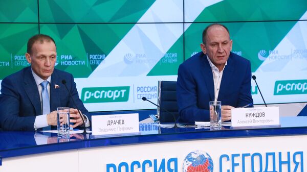 Президент Союза биатлонистов России Владимир Драчев и первый вице-президент Союза биатлонистов России Алексей Нуждов Президент Союза биатлонистов России Владимир Драчев и первый вице-президент Союза биатлонистов России Алексей Нуждов