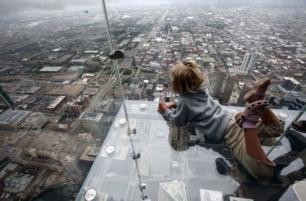 Смотровая площадка Skydeck ledge в Чикаго Смотровая площадка Skydeck ledge в Чикаго