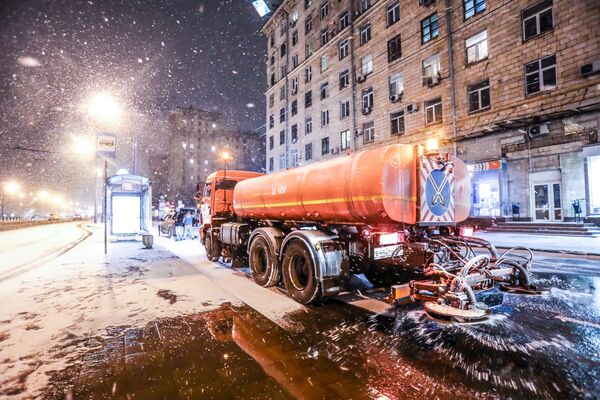 Спецтехника на улицах Москвы Спецтехника на улицах Москвы