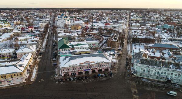Центральная площадь в Угличе Центральная площадь в Угличе