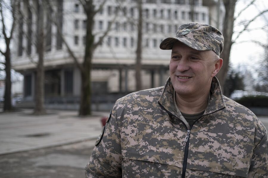Заместитель командира полка Народного ополчения Республики Крым Виктор Аносов Заместитель командира полка Народного ополчения Республики Крым Виктор Аносов