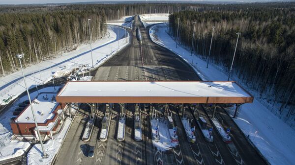 Пункт оплаты на платной дороге М-11 Москва - Санкт-Петербург Пункт оплаты на платной дороге М-11 Москва - Санкт-Петербург
