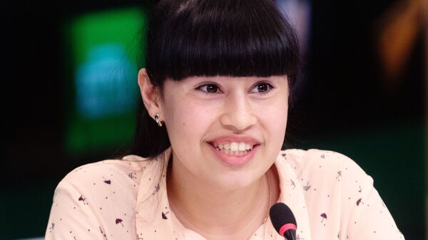 Победительница шоу Диана Анкудинова во время пресс-конференции, посвященной третьему сезону шоу Ты супер!. Победительница шоу Диана Анкудинова во время пресс-конференции, посвященной третьему сезону шоу Ты супер!.