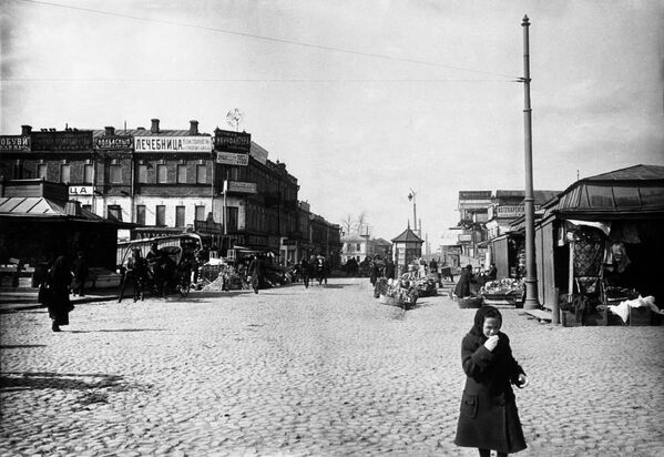 Старая Москва. Александровская улица (сейчас Октябрьская) в Марьиной Роще Старая Москва. Александровская улица (сейчас Октябрьская) в Марьиной Роще