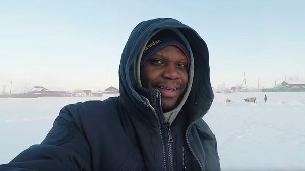 Школьный учитель китайского и английского языков Марк Бабатунде Школьный учитель китайского и английского языков Марк Бабатунде