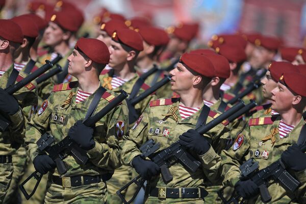 Парадный расчет Войск национальной гвардии Российской Федерации на военном параде, посвященном 73-й годовщине Победы в Великой Отечественной войне 1941-1945 годов Парадный расчет Войск национальной гвардии Российской Федерации на военном параде, посвященном 73-й годовщине Победы в Великой Отечественной войне 1941-1945 годов