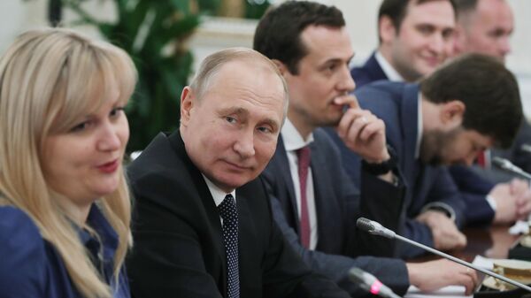 Президент РФ Владимир Путин на встрече с победителями конкурса управленцев Лидеры России Президент РФ Владимир Путин на встрече с победителями конкурса управленцев Лидеры России