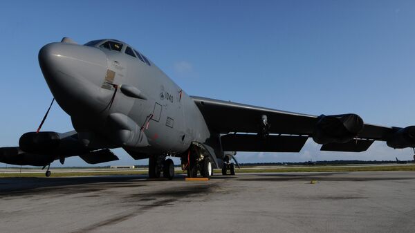 Стратегический бомбардировщик Boeing B-52H Stratofortress Стратегический бомбардировщик Boeing B-52H Stratofortress