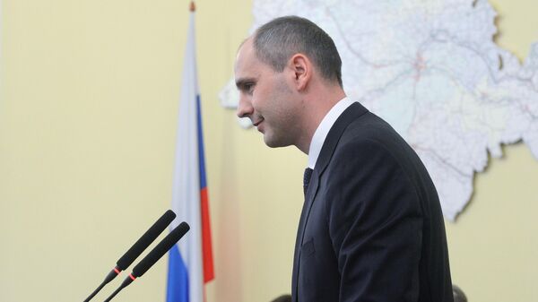 Временно исполняющий обязанности губернатора Оренбургской области Денис Паслер во время официального представления членам областного правительства. 22 марта 2019 Временно исполняющий обязанности губернатора Оренбургской области Денис Паслер во время официального представления членам областного правительства. 22 марта 2019