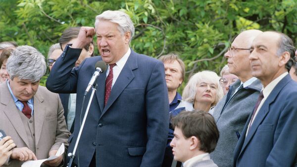 Народный депутат СССР Б.Н.Ельцин выступает 21 мая 1989 года на первом санкционированном многотысячном Всесоюзном митинге в Лужниках, приуроченном к началу работы I Съезда народных депутатов СССР