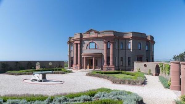Поместье The Arragon Mooar Estate в Сантоне, остров Мэн, у побережья Великобритании Поместье The Arragon Mooar Estate в Сантоне, остров Мэн, у побережья Великобритании