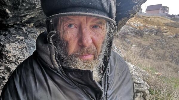 Анатолий Геращенко прожил в пещере три года
