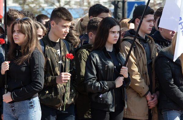 Участники митинга в честь 5 годовщины захвата СБ Украины. 6 апреля 2019 Участники митинга в честь 5 годовщины захвата СБ Украины. 6 апреля 2019