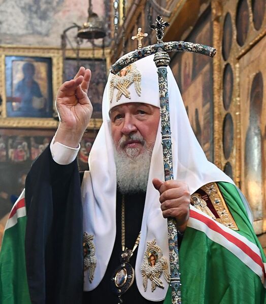 Патриарх Московский и всея Руси Кирилл во время Божественной литургии в праздник Благовещения Пресвятой Богородицы в Благовещенском соборе Московского Кремля Патриарх Московский и всея Руси Кирилл во время Божественной литургии в праздник Благовещения Пресвятой Богородицы в Благовещенском соборе Московского Кремля