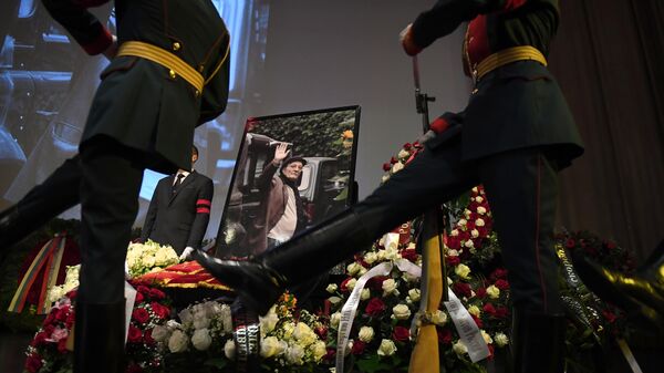 Церемония прощания с режиссером Георгием Данелией в Большом зале Центрального Дома кинематографистов в Москве Церемония прощания с режиссером Георгием Данелией в Большом зале Центрального Дома кинематографистов в Москве