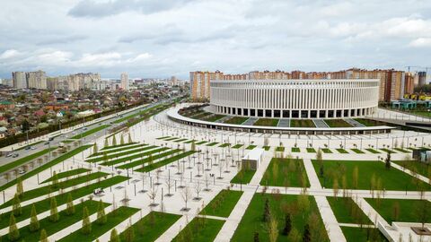 Территория парка возле стадиона ФК Краснодар Территория парка возле стадиона ФК Краснодар