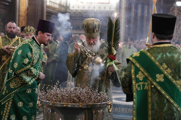 Патриаршее служение в канун Вербного воскресенья в храме Христа Спасителя Патриаршее служение в канун Вербного воскресенья в храме Христа Спасителя