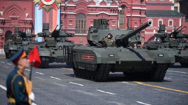 Танк Т-14 Армата и боевые машины поддержки танков (БМПТ) Терминатор на генеральной репетиции военного парада на Красной площади Танк Т-14 Армата и боевые машины поддержки танков (БМПТ) Терминатор на генеральной репетиции военного парада на Красной площади