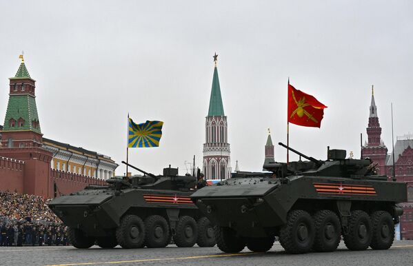 Бронетранспортер Бумеранг с боевым модулем К-16 на военном параде на Красной площади, посвящённом 74-й годовщине Победы в Великой Отечественной войне Бронетранспортер Бумеранг с боевым модулем К-16 на военном параде на Красной площади, посвящённом 74-й годовщине Победы в Великой Отечественной войне