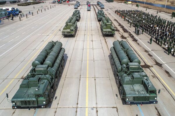 Sistemas de mísseis antiaéreos S-400 Sistemas de mísseis antiaéreos S-400