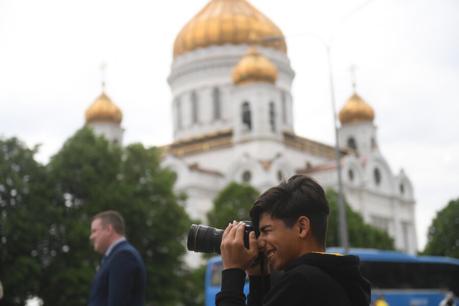 Касим Алькадим у Храма Христа Спасителя в Москве Касим Алькадим у Храма Христа Спасителя в Москве