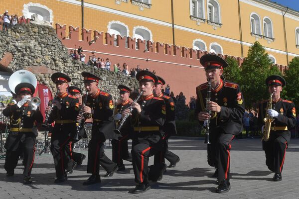 Открытие программы «Военные оркестры в парках» Открытие программы «Военные оркестры в парках»