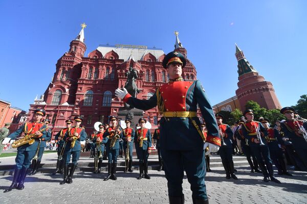 Открытие программы «Военные оркестры в парках» Открытие программы «Военные оркестры в парках»