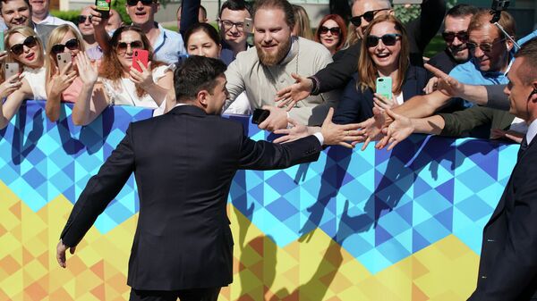Избранный президент Украины Владимир Зеленский перед церемонией инаугурации в Киеве. 20 мая 2019 Избранный президент Украины Владимир Зеленский перед церемонией инаугурации в Киеве. 20 мая 2019