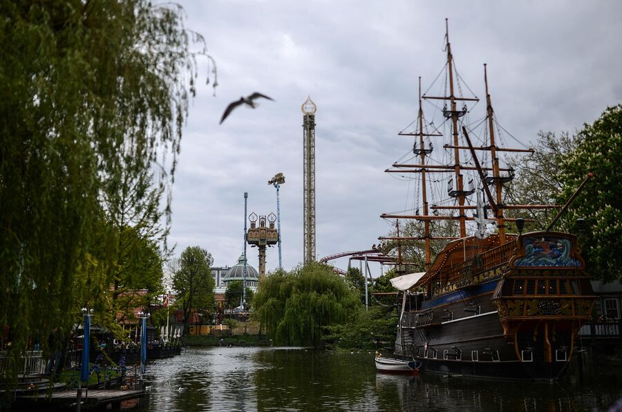 Городской парк Tivoli в городе Копенгагене Городской парк Tivoli в городе Копенгагене