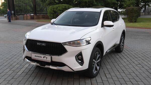 Внедорожник китайской марки Haval на презентации реализованного инвестиционного проекта по строительству автомобильного завода Хавэйл в Тульской области Внедорожник китайской марки Haval на презентации реализованного инвестиционного проекта по строительству автомобильного завода Хавэйл в Тульской области