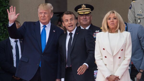 Президент США Дональд Трамп и президент Франции Эммануэль Макрон с супругой Бриджит Президент США Дональд Трамп и президент Франции Эммануэль Макрон с супругой Бриджит