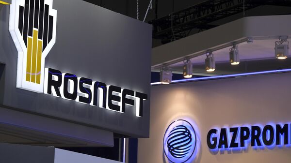 Стенды компаний Роснефть и Газпром на Петербургском международном экономическом форуме 2019 Стенды компаний Роснефть и Газпром на Петербургском международном экономическом форуме 2019