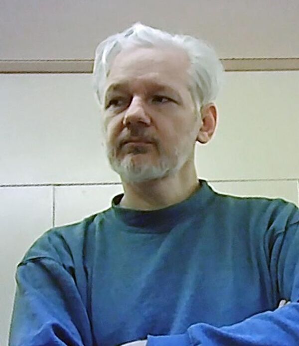 Основатель WikiLeaks Джулиан Ассанж в тюрьме Белмарш в Лондоне Основатель WikiLeaks Джулиан Ассанж в тюрьме Белмарш в Лондоне