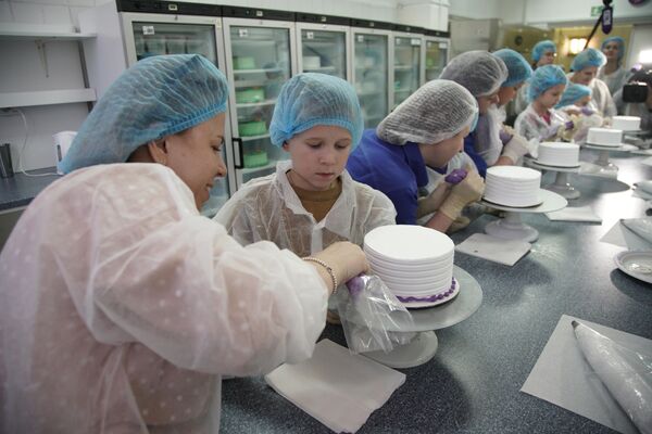Около 2 тысяч человек посетили бесплатные экскурсии по предприятиям Москвы Около 2 тысяч человек посетили бесплатные экскурсии по предприятиям Москвы
