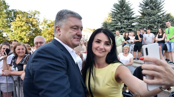 Бывший президент Украины, лидер партии Европейская солидарность Петр Порошенко на предвыборном митинге в Стрые Бывший президент Украины, лидер партии Европейская солидарность Петр Порошенко на предвыборном митинге в Стрые