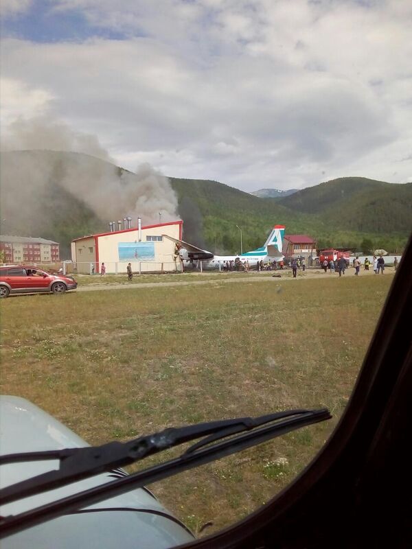 Два пилота погибли при аварийной посадке пассажирского Ан-24 в Бурятии