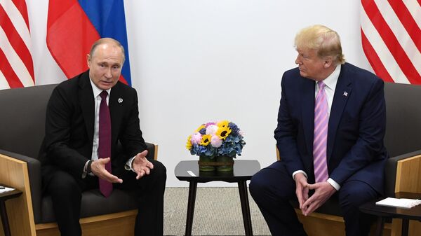 Президент РФ Владимир Путин и президент США Дональд Трамп (справа) во время встречи на полях саммита Группы двадцати в Осаке Президент РФ Владимир Путин и президент США Дональд Трамп (справа) во время встречи на полях саммита Группы двадцати в Осаке