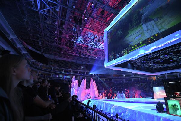 Церемония открытия киберспортивного турнира Epicenter Major по Dota 2 в Москве. Победитель турнира заработает $350 тысяч. Церемония открытия киберспортивного турнира Epicenter Major по Dota 2 в Москве. Победитель турнира заработает $350 тысяч.