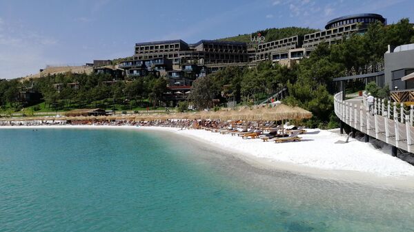 Один из пляжей отеля Lujo Bodrum Один из пляжей отеля Lujo Bodrum