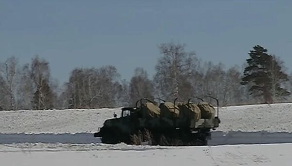 Универсальный минный заградитель (УМЗ) на базе грузовика ЗИЛ-131 Универсальный минный заградитель (УМЗ) на базе грузовика ЗИЛ-131