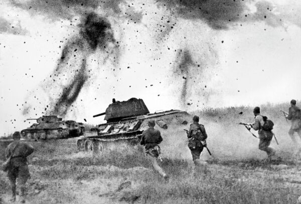 Курская дуга. Атака соединений 5 Гвардейской танковой армии в районе Прохоровки Курская дуга. Атака соединений 5 Гвардейской танковой армии в районе Прохоровки