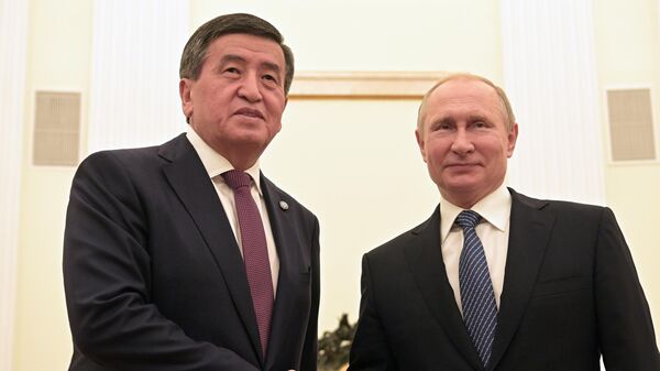 Президент РФ Владимир Путин и президент Киргизии Сооронбай Жээнбеков во время встречи Президент РФ Владимир Путин и президент Киргизии Сооронбай Жээнбеков во время встречи