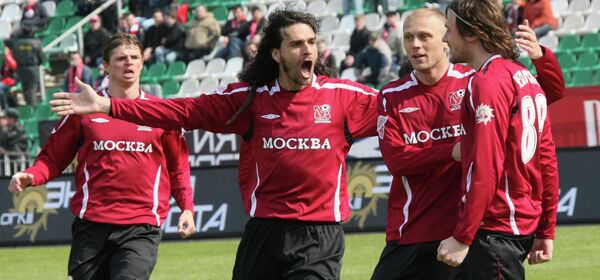 Футболисты Москвы Дмитрий Тарасов, Эктор Бракамонте, Звонимир Вукич и Эдгарас Чеснаускис Футболисты Москвы Дмитрий Тарасов, Эктор Бракамонте, Звонимир Вукич и Эдгарас Чеснаускис