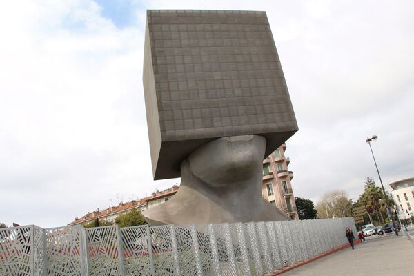 La Tête Carrée La Tête Carrée
