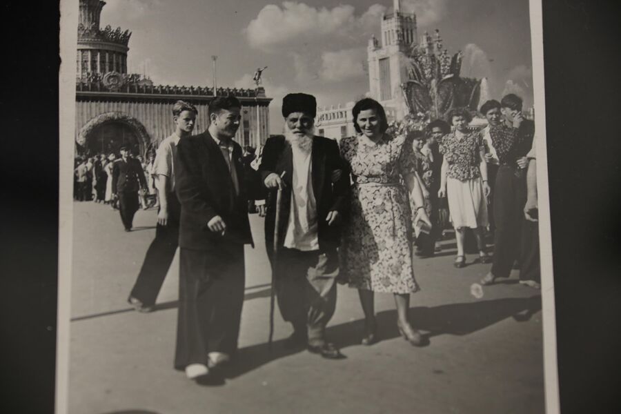Фотография Махмуд Багир оглы Эйвазова после съемок Фотография Махмуд Багир оглы Эйвазова после съемок