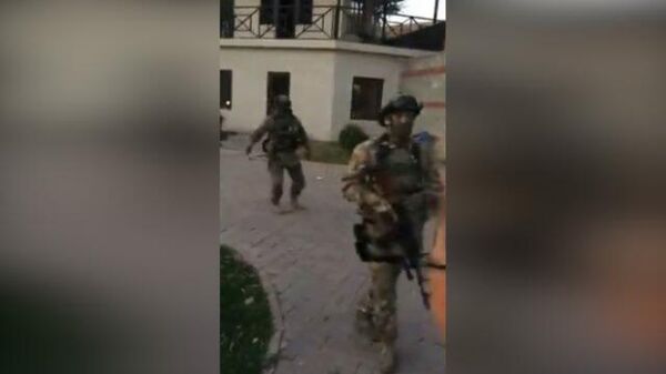 Кадры с места спецоперации по задержанию Атамбаева в Киргизии Кадры с места спецоперации по задержанию Атамбаева в Киргизии