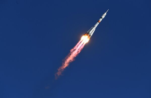 Запуск ракеты-носителя Союз-2.1а с пилотируемым кораблем Союз МС-14 Запуск ракеты-носителя Союз-2.1а с пилотируемым кораблем Союз МС-14