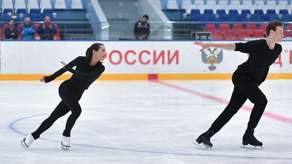 Ксения Столбова и Андрей Новоселов Ксения Столбова и Андрей Новоселов
