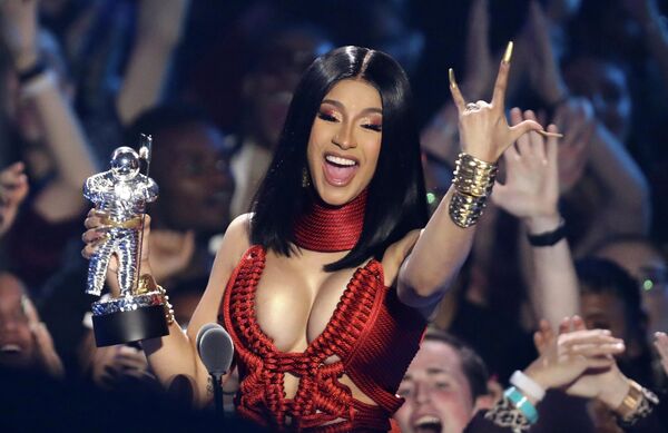 Карди Би на церемонии вручения премии 2019 MTV Video Music Awards Карди Би на церемонии вручения премии 2019 MTV Video Music Awards